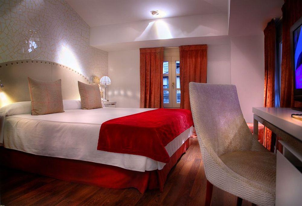 Hotel San Ramon Del Somontano Barbastro Camera foto